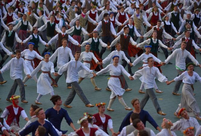 Deju kolektīvu laukuma zīmējumu seminārs