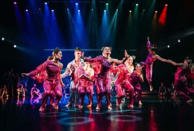 Contemporary Dance Performance: The Chestnut Hemisphere 
